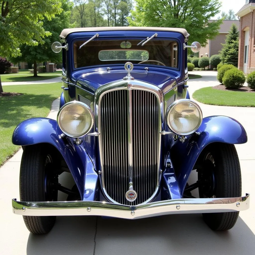 A sleek 1932 Graham Blue Streak 8, a prime example of the Hollywood Graham car era